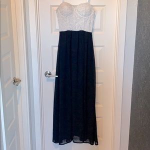 Flowy a-frame dress with bustier style top